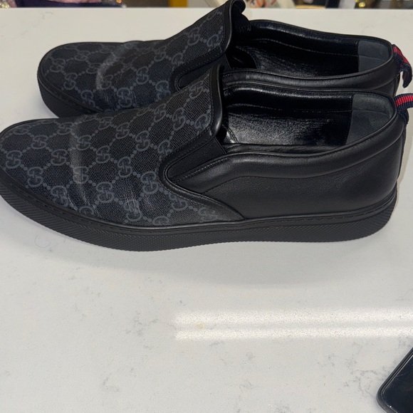 Gucci Men's Black Monogram Slip-On Loafers - Picture 3 of 5